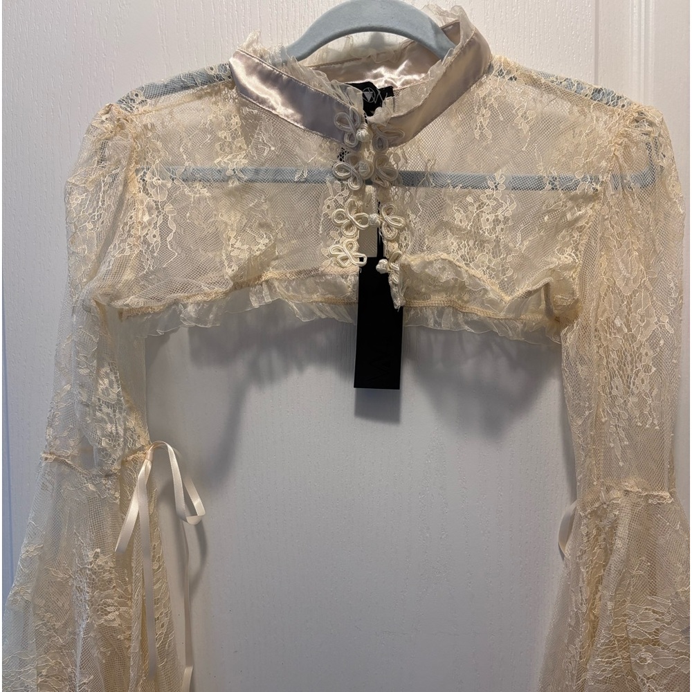 Ivory Shrug